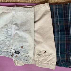 3 Pair Men’s Size 33 Shorts as package.